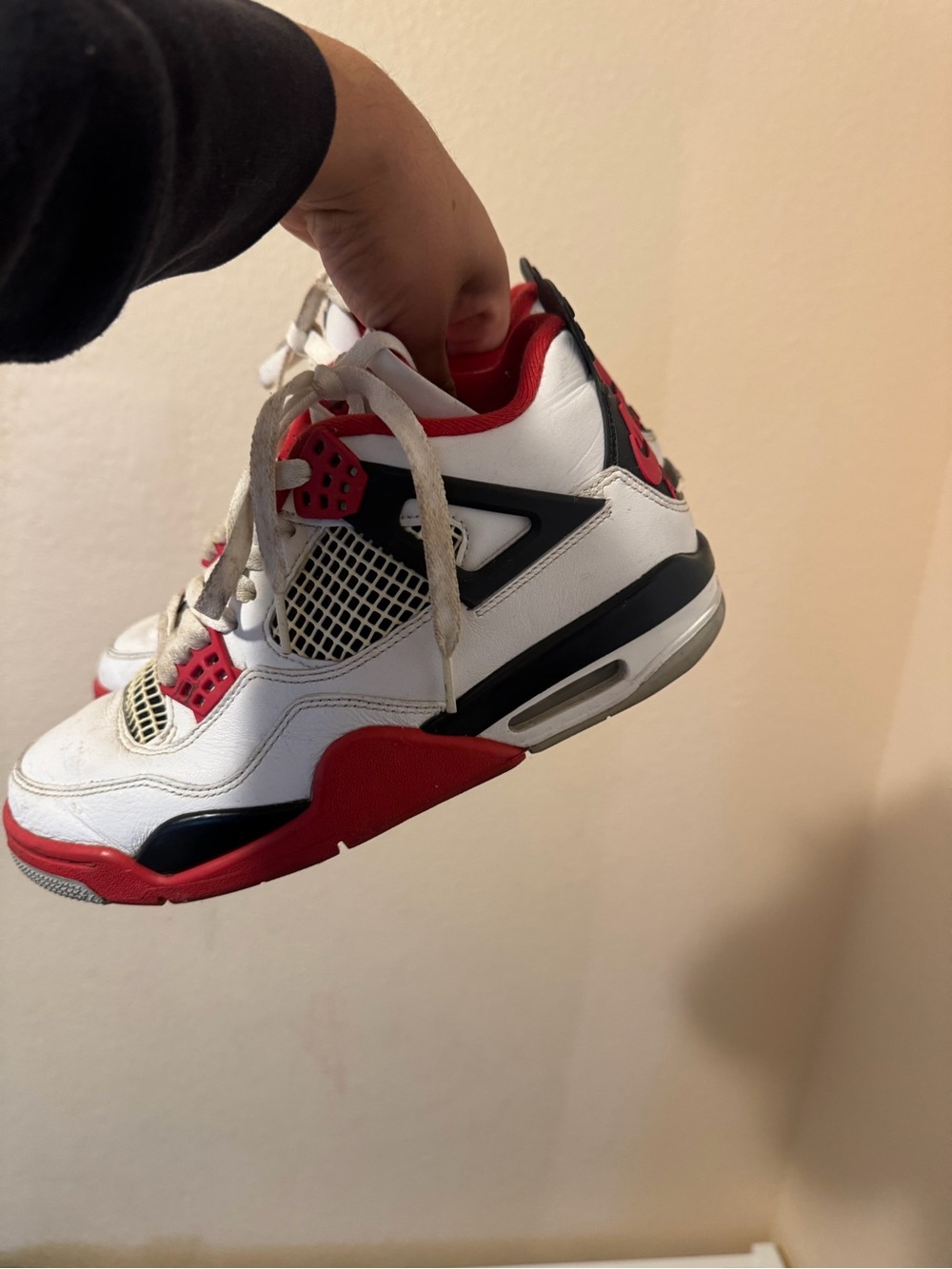 Nike Air Jordan 4 Retro Fire Red Sneakers